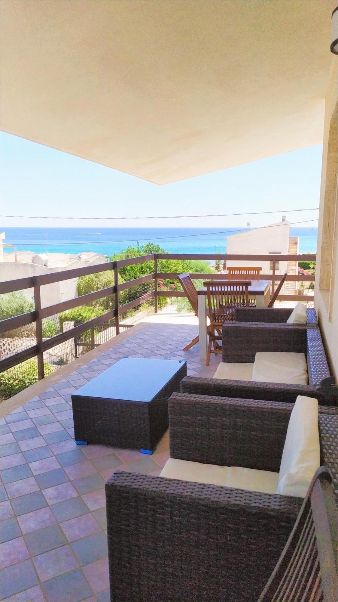 Tra Cielo E Mare - Spiaggia San Lorenzo Reitani Exterior foto